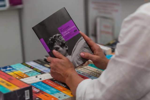 Ile zarabia autor książki? Zaskakujące fakty o wynagrodzeniach